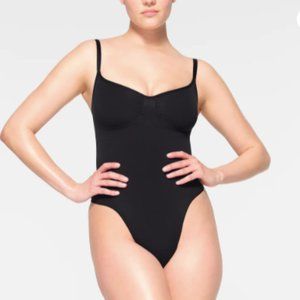 SKIMS (Black) Seamless Sculpt Thong Bodysuit